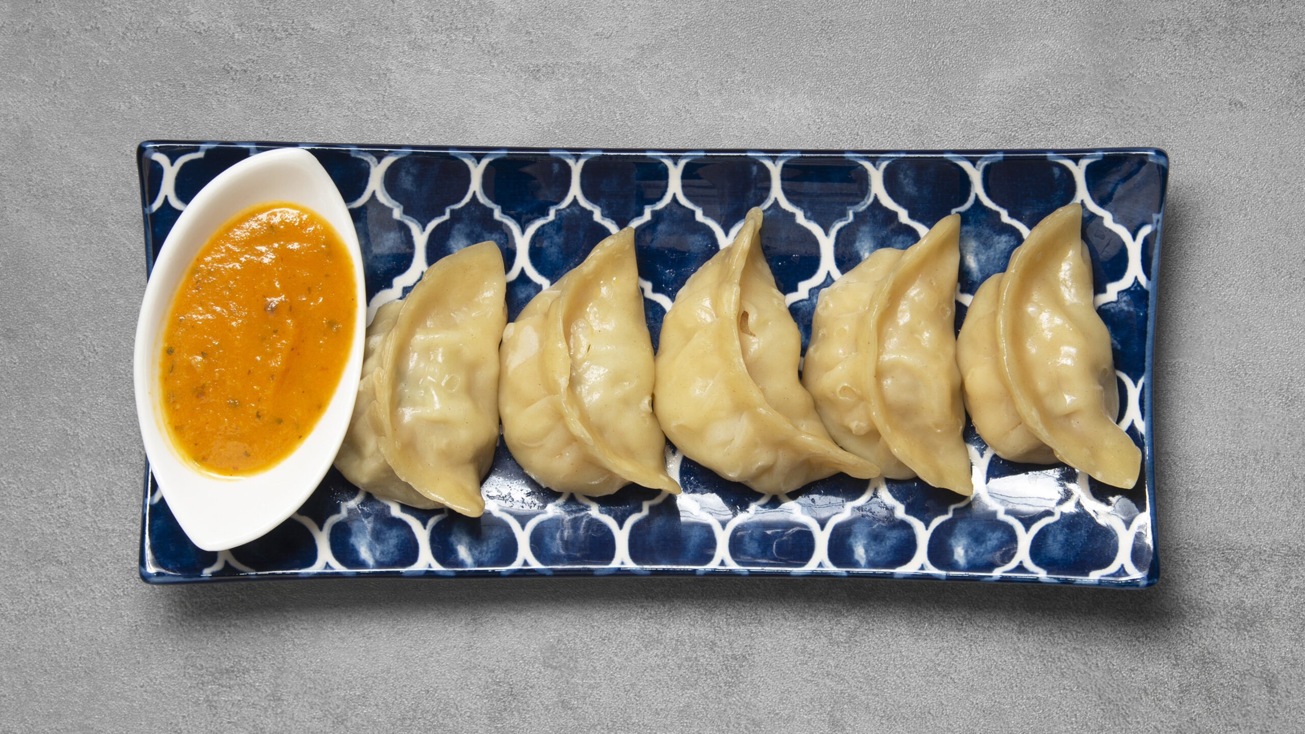 1. CHICKEN MOMO – 5 Stk.
