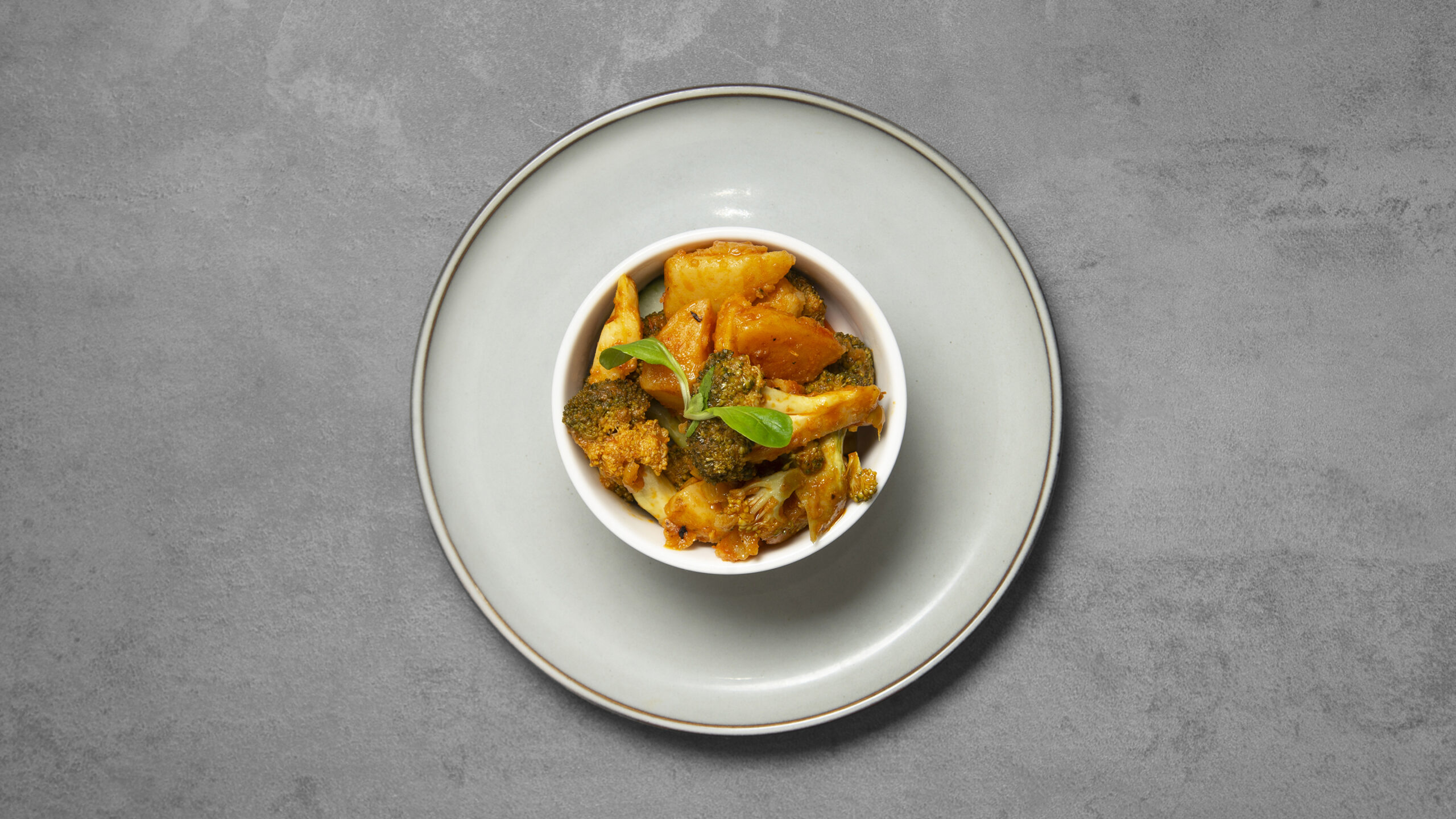 30. MIXED SEASONAL VEG