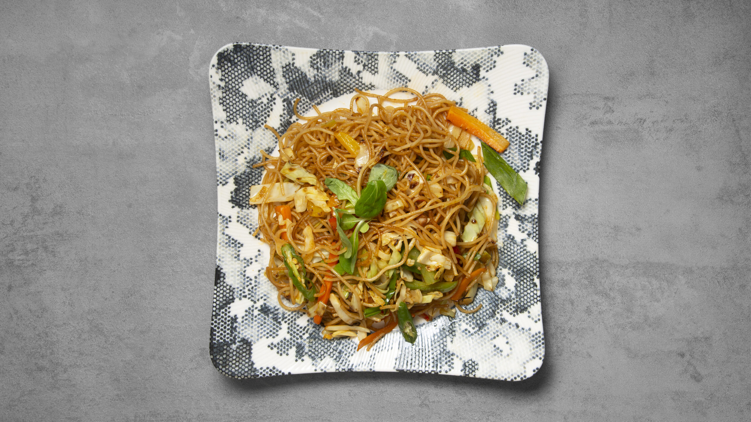 16. VEG CHOWMEIN